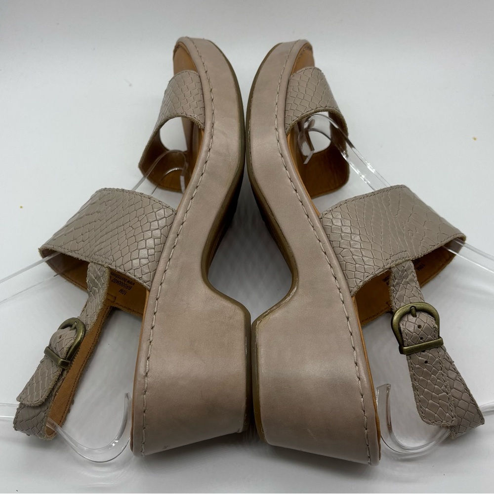 BORN Atzel Embossed Leather Block Heel Platform Sandals Taupe Women's Sz 10 - Picture 6 of 9